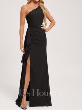 One-Shoulder Black Dress with Side Ruffle and Slit